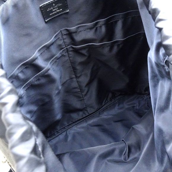 Louis Vuitton Pulse V Line Navy Leather Nylon - Picture 8 of 8